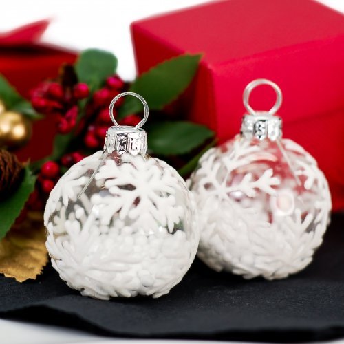 Christmas Holiday Party Supply Guide - Falling Snow Holiday Ornament Place Card Holders